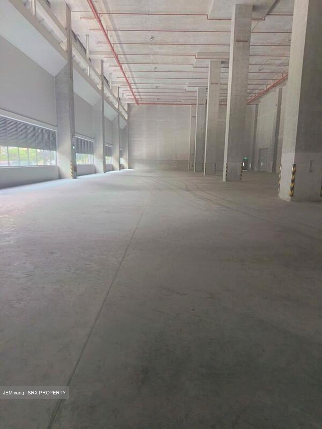 Joo Koon Road (D22), Warehouse #515494271